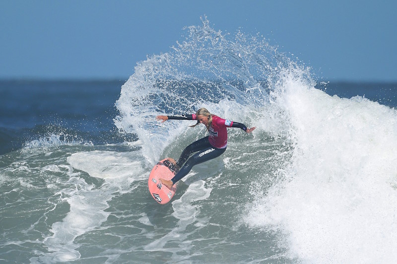 A FESTA  DO SURF FEMININO NA PRAIA DA COSTA NOVA